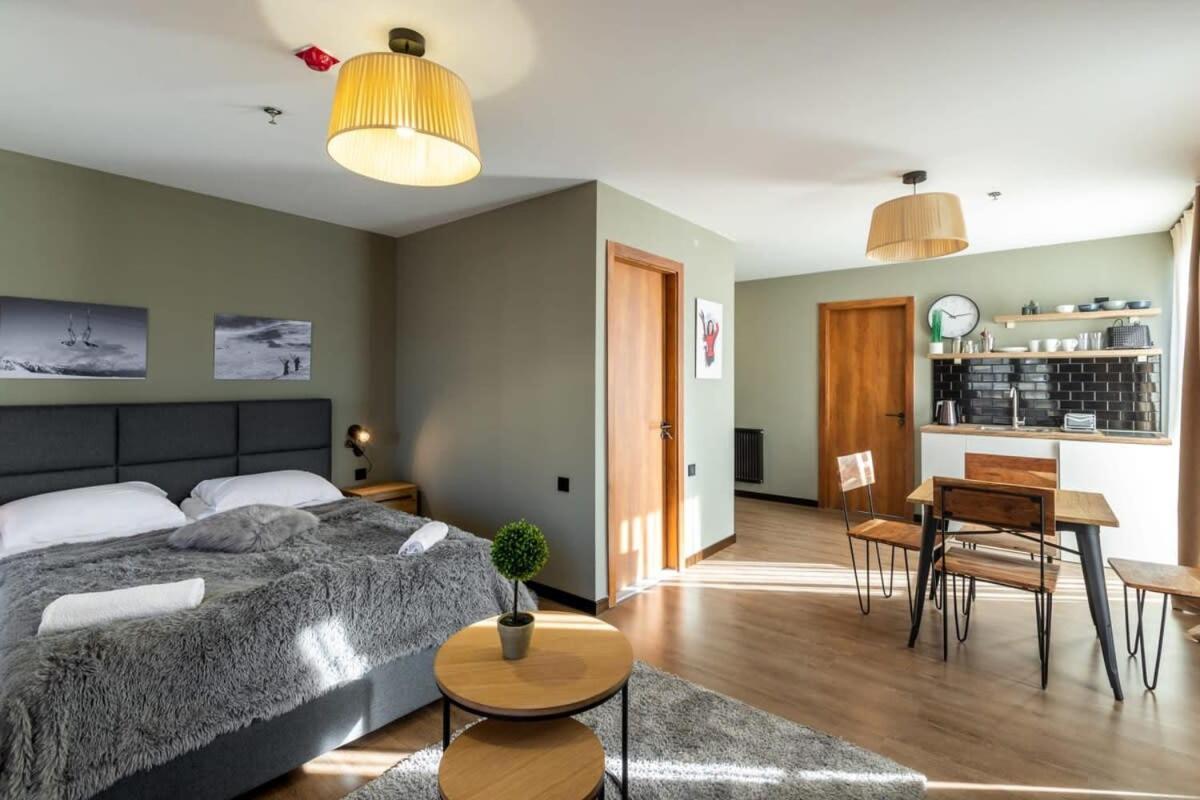 Super Stylish And Cozy 2 Bedroom 4Or6 People Apartment In Key Location In Marshall Gudauri Project Ski Resort Buitenkant foto