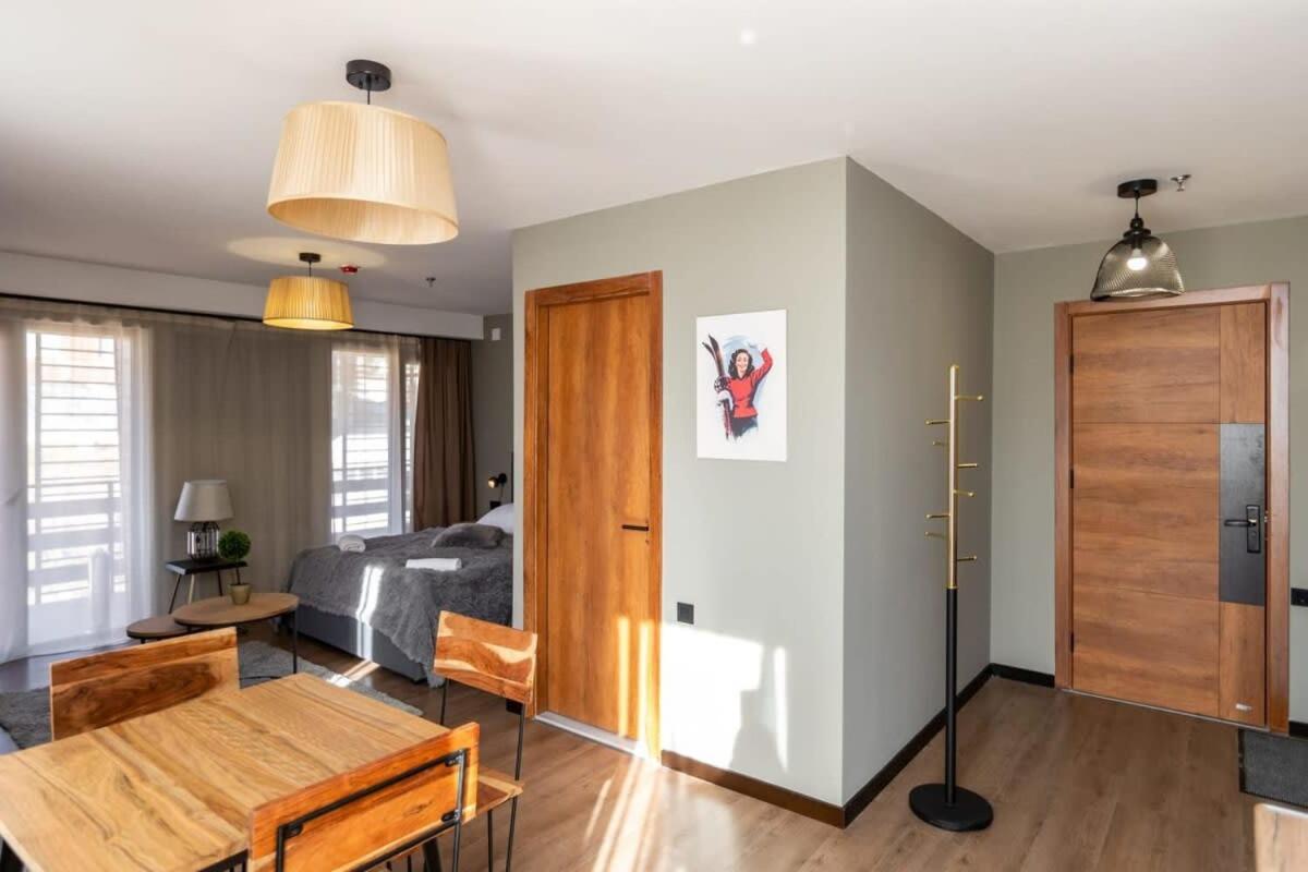 Super Stylish And Cozy 2 Bedroom 4Or6 People Apartment In Key Location In Marshall Gudauri Project Ski Resort Buitenkant foto